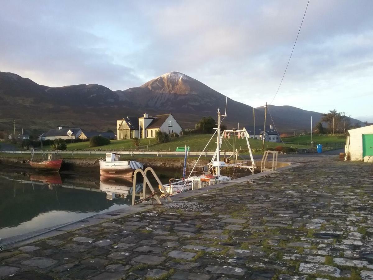 Pier Road Cottage, Croagh Patrick Уестпорт Екстериор снимка