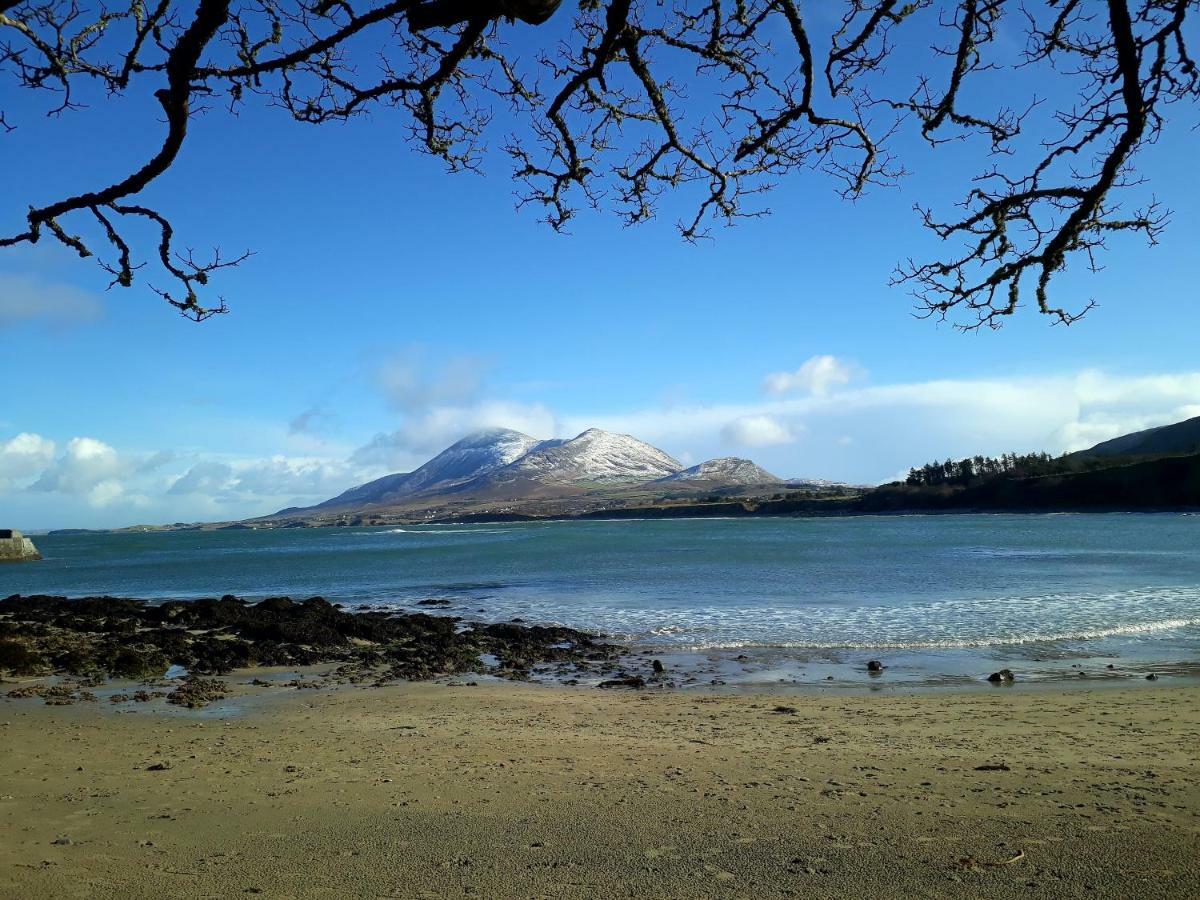 Pier Road Cottage, Croagh Patrick Уестпорт Екстериор снимка